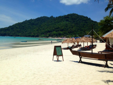 Travel Review: The Perhentian Islands - Malaysia